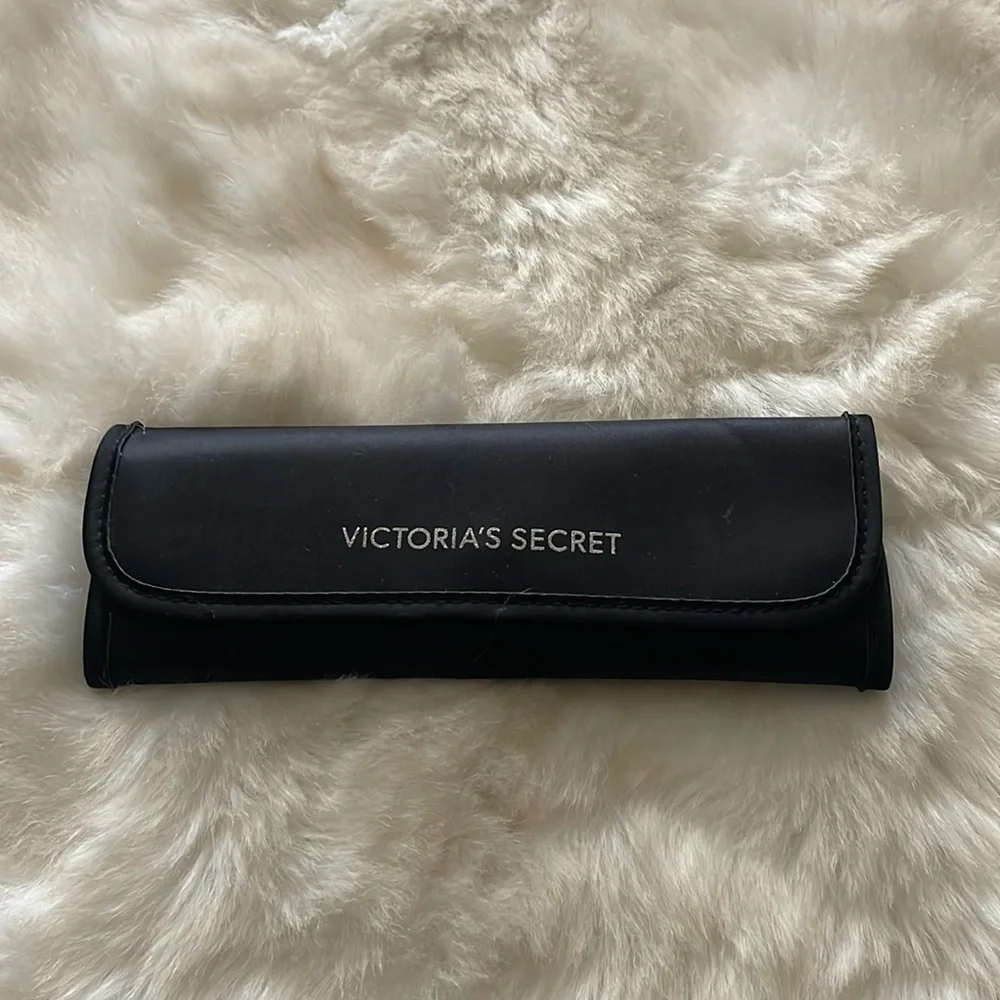 Victoria's Secret Makeup brushes and Case 2013 fashion show new nwt vintage